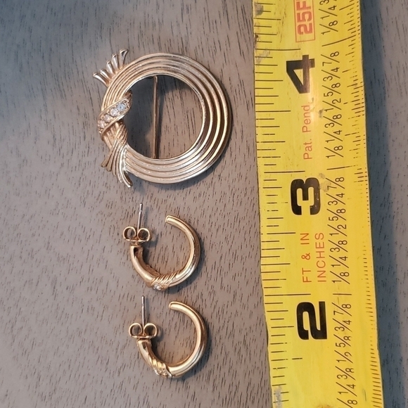 Vintage avon pin & pierced earrings set goldtone & crystals - Picture 6 of 7